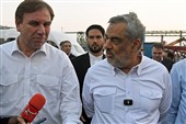 کارکنان صنعت نفت بازسازی تأسیسات را ساعاتی پس از حمله آغاز کردند