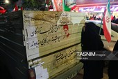 مردم مبعوث شده همچنان پای کار انقلاب