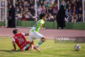 دیدار تیم های فوتبال خیبر خرم آباد و پرسپولیس