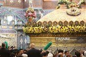 حضور پرشور زائران در حرم بانوی کرامت در شب میلاد حضرت زینب کبری (س)