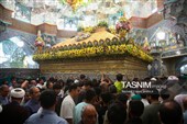 حضور پرشور زائران در حرم بانوی کرامت در شب میلاد حضرت زینب کبری (س)
