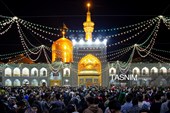 حال و هوای حرم مطهر رضوی در شب میلاد حضرت زینب سلام‌الله علیها