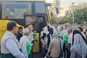 روشندلان سمنانی میهمان بارگاه رضوی شدند؛ اجرای طرح مهر درخشان