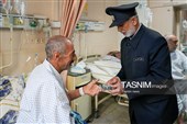 حضور خدام حرم مطهر رضوی در بیمارستان امام رضا علیه‌السلام
