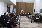 نقد مشکلات نباید به تضعیف نظام اسلامی منجر شود
