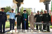 حضور مهرداد اخلاقی در ساختمان وزارت دفاع و پشتیبانی