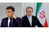 Araqchi Raps Macron for Backing Aggression against Iran