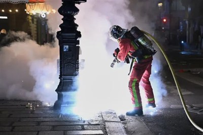 French Markets Slide As Unrest Deepens Concerns over Deficit, Political Stability