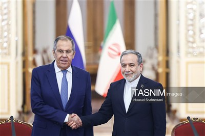 سیدعباس عراقچی وزیر امور خارجه با سرگئی لاوروف وزیر امور خارجه روسیه