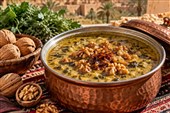 سرآشپزهای گمنام کویر؛ قصه تاریخ و فرهنگ درطعم قروت واشکنه