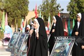 گلباران قبور مطهر شهدا در روز نخست هفته اراک