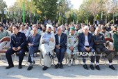 گلباران قبور مطهر شهدا در روز نخست هفته اراک