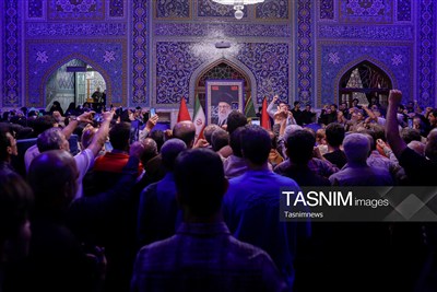 تجدید پیمان هنرمندان با آرمان‌های انقلاب اسلامی بر مزار رهبر شهید