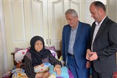 عیادت مدیرکل بنیاد شهید آذربایجان شرقی از همسر و مادر شهیدان حاجی‌زاده