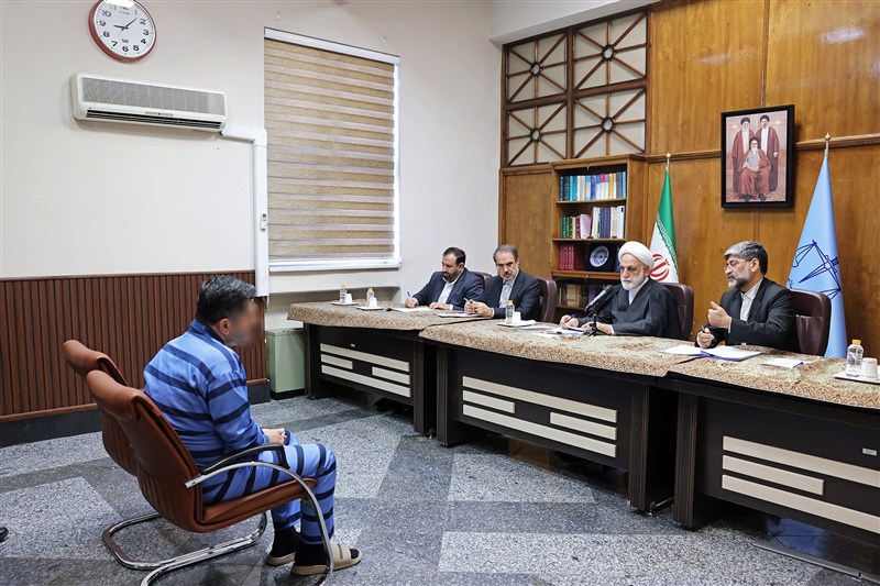 انتقاد اژه‌ای از کوتاهی و سهل‌انگاری بانک‌ها در اعتبارسنجی تراستی‌ها نشست آسیب‌شناسی پرونده تراستی‌ها با حضور اژه‌ای، نماینده بانک‌ها و یک متهم تراستی برگزار شد.