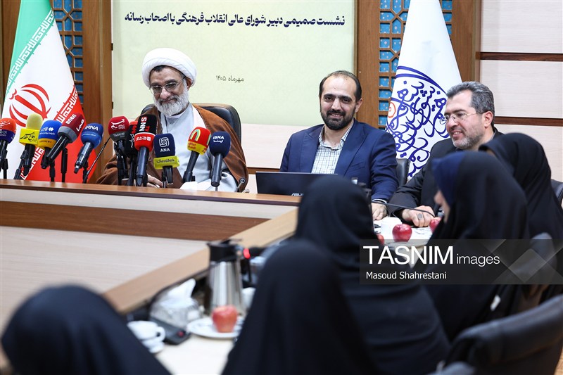 نشست خبری دبیر شورای عالی انقلاب فرهنگی