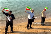 تشکیل سلسلة بشریة على شواطئ جزیرة هرمز