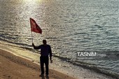 تشکیل سلسلة بشریة على شواطئ جزیرة هرمز