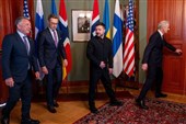 Зеленский согласился на мирное соглашение по уступке Украине земель