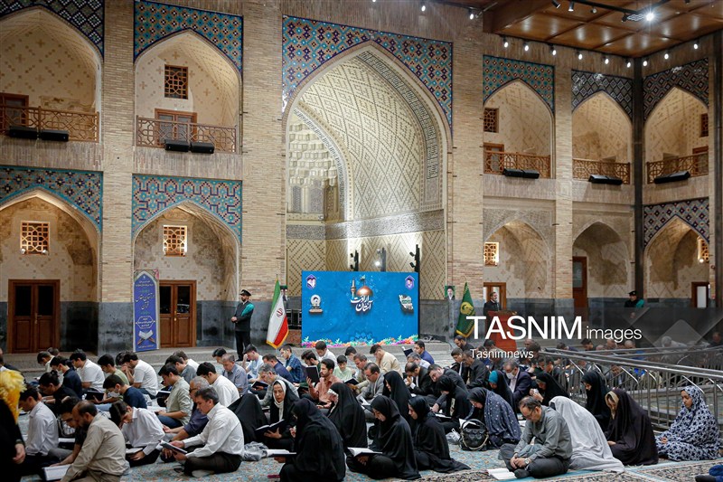 تشرف نخبگان المپیادی کشور به حرم مطهر رضوی