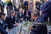 حضور  سیدعباس صالحی، وزیر فرهنگ و ارشاد اسلامی در گلزار شهید گمنام و غبارروبی مزار شهدا