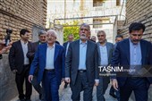 عبدالکریم حسین‌زاده، معاون رئیس‌جمهور در امور توسعه روستایی و مناطق محروم کشور، سیدعباس صالحی، وزیر فرهنگ و ارشاد اسلامی و بهمن نوری، استاندار خراسان شمالی  