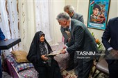 دیدار سیدعباس صالحی، وزیر فرهنگ و ارشاد اسلامی با خانواده شهید گریوانی 
