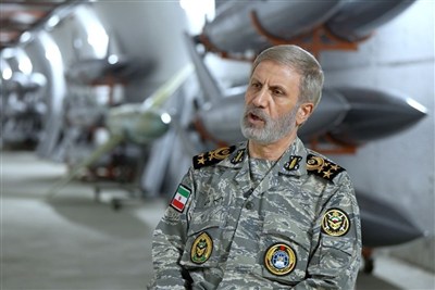 سرلشکر حاتمی: اشراف ارتش بر ساحل و دریا/ به بلوغ پهپادی رسیدیم