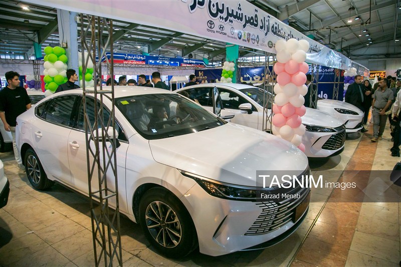 حقوق ورودی خودروهای بنزینی در 1405 حداقل 100 درصد شد حقوق ورودی خودروهای بنزینی وهیبریدی در سال جاری با مصوبه جدید شورای عالی هماهنگی اقتصادی سران قوا تغیر کرد. 32 دقیقه پیش