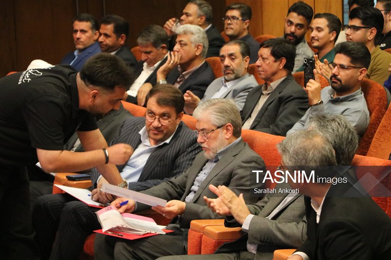 نشست وزیر علوم با دانشجویان کرمانی