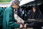 حضور رتبه‌های برتر کنکور سراسری و نخبگان علمی کشور در چایخانه حضرت رضا (ع)