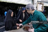 حضور رتبه‌های برتر کنکور سراسری و نخبگان علمی کشور در چایخانه حضرت رضا (ع)