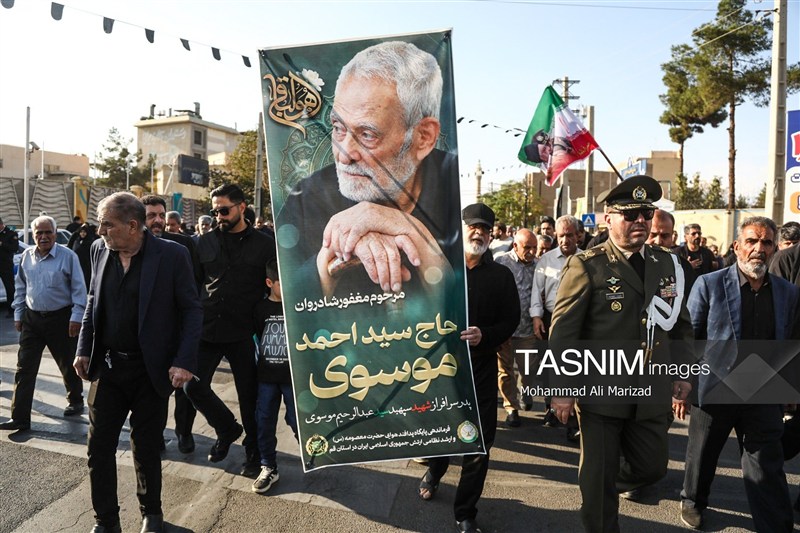 پیکر پدر سپهبد شهید موسوی در قم تشییع و خاکسپاری شد* عکس اخبار شهر قم پایگاه اطلاع رسانی نسیم قم