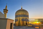  تعویض پرچم حرم امام رضا علیه‌السلام به مناسبت شهادت حضرت زهرا سلام‌الله علیها 