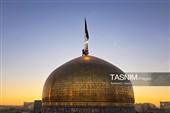  تعویض پرچم حرم امام رضا علیه‌السلام به مناسبت شهادت حضرت زهرا سلام‌الله علیها 