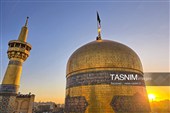  تعویض پرچم حرم امام رضا علیه‌السلام به مناسبت شهادت حضرت زهرا سلام‌الله علیها 