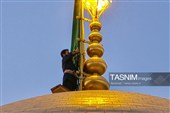  تعویض پرچم حرم امام رضا علیه‌السلام به مناسبت شهادت حضرت زهرا سلام‌الله علیها 
