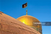  تعویض پرچم حرم امام رضا علیه‌السلام به مناسبت شهادت حضرت زهرا سلام‌الله علیها 