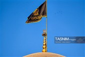  تعویض پرچم حرم امام رضا علیه‌السلام به مناسبت شهادت حضرت زهرا سلام‌الله علیها