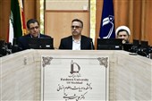 دانشگاهیان در حل مسائل جامعه و توسعه علمی کشور نقش‌آفرینی کنند