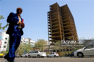 ساختمان‌های نیمه‌کاره ؛ زخمی بر چهره تهران
