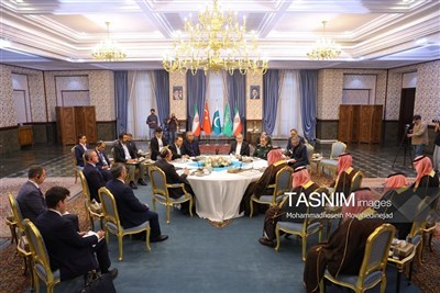 بدء الاجتماع الرباعي بين إيران وباكستان وتركيا والسعودية في طهران