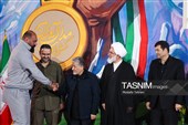 تجدید میثاق مدال‌آوران المپیادهای علمی و قهرمانان ورزشی با امام مجاهد شهید
