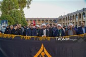 گلباران قبور مطهر شهدای حرم شاهچراغ(ع)