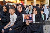 گلباران قبور مطهر شهدای حرم شاهچراغ(ع)