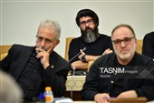 مراسم اهدای نشان خادمی به عکاسان در مسجد مقدس جمکران