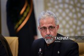 مراسم اهدای نشان خادمی به عکاسان در مسجد مقدس جمکران