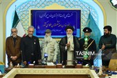 مراسم اهدای نشان خادمی به عکاسان در مسجد مقدس جمکران