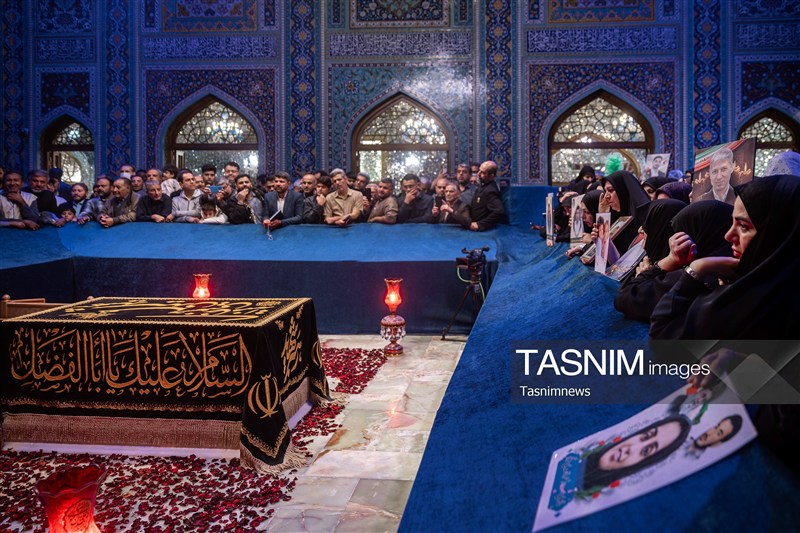 حضورخانواده شهدا و جانبازان لامرد در جوار مزار رهبر شهید انقلاب