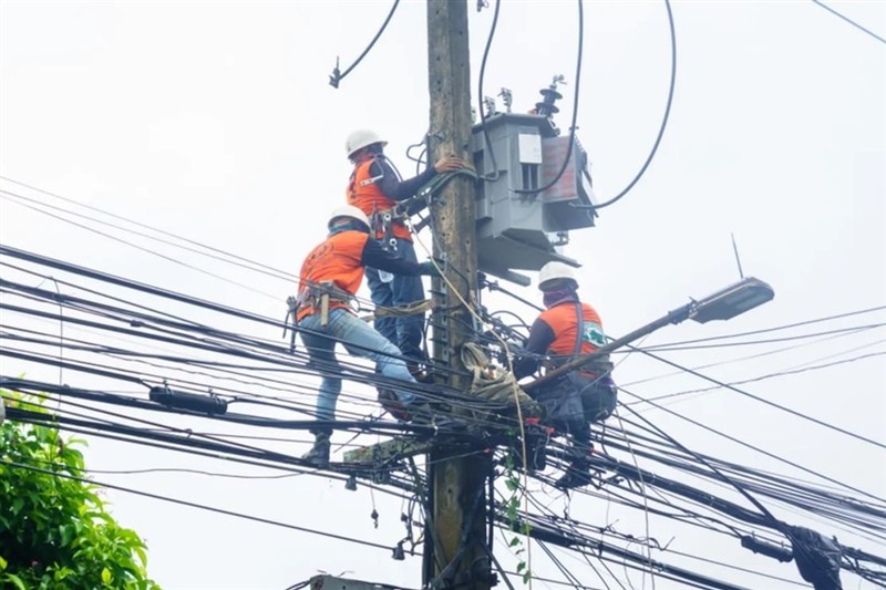 Widespread Power Outages Reported in Several Israeli Settlements